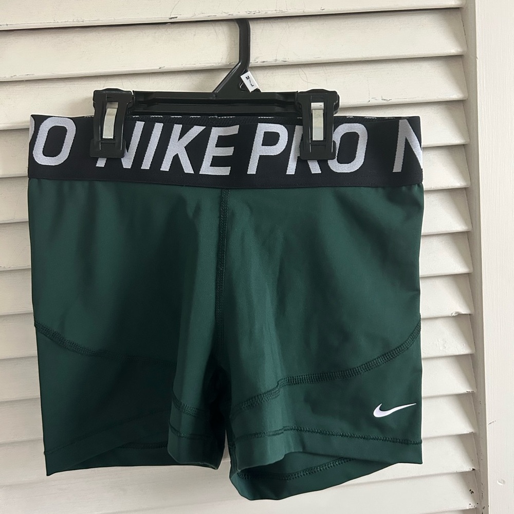 FOREST GREEN NIKE PROS